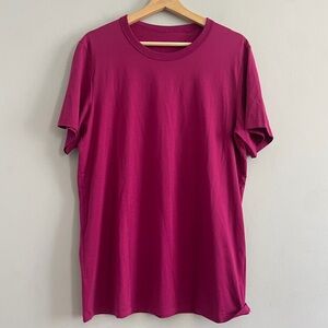 Lululemon Men’s Fundamental Short Sleeve Tee Classic Fit Dark Pink Size L